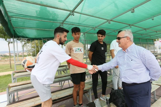 Derince'de Plaj Voleybolu Heyecanı Başladı