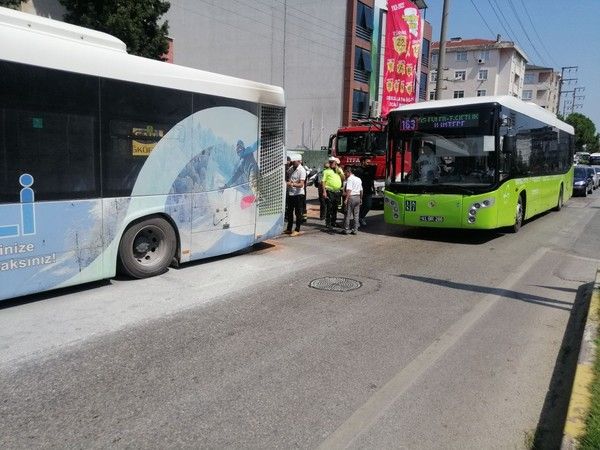 Seyir halindeki otobüste yangın çıktı