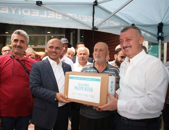 285 balıkçıya malzeme desteği