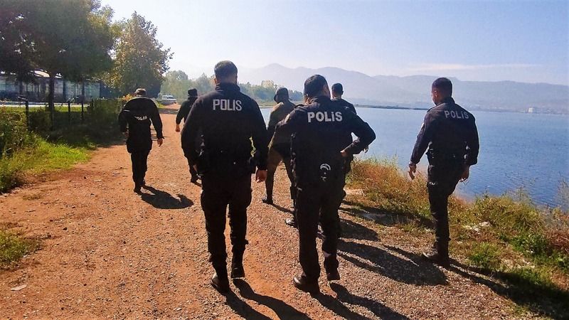 Önce insansız hava aracına, ardından polise yakalandılar