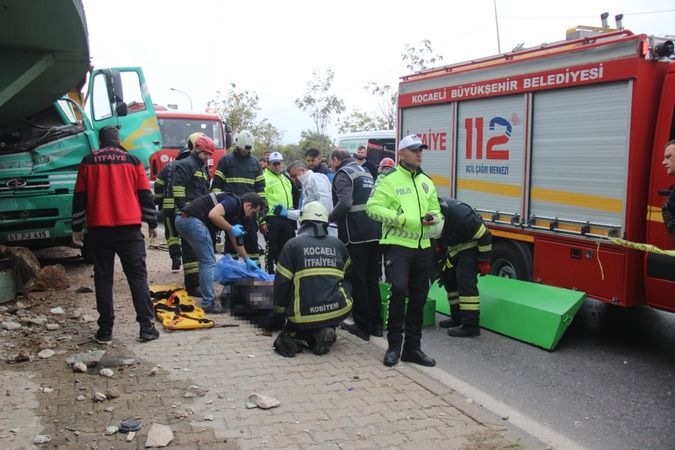 Beton kamyonun içine girdi, sürücü hayatını kaybetti