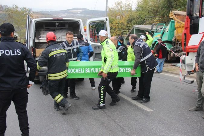 Beton kamyonun içine girdi, sürücü hayatını kaybetti