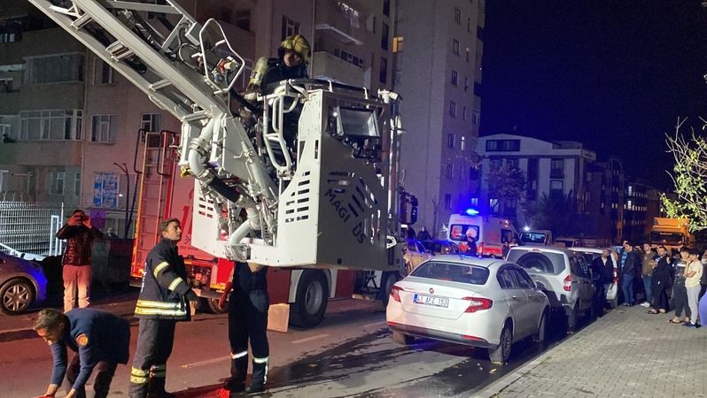 Mutfakta çıkan yangın ekipleri harekete geçirdi