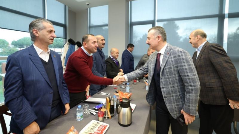 Büyükakın, Gebze’de muhtarlarla buluştu