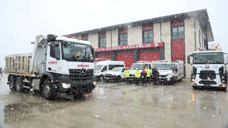 Büyükşehir’den deprem bölgesine ekipler gitmeye devam ediyor