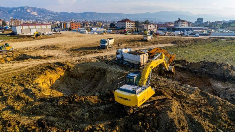 Büyükşehir ile AFAD’dan Hatay Defne’ye çadır kent