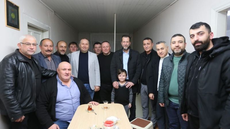 AK Parti, Derince’de sahadan ayrılmıyor