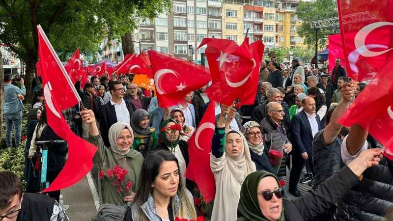 Cumhur İttifakı, seçim maratonunu yürüyüşle sonlandırdı