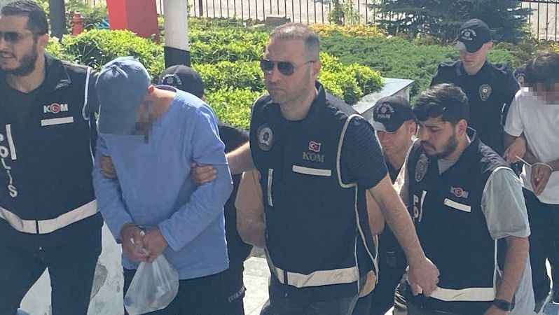 Tapuda rüşvet ve dolandırıcılık operasyonunda yakalanan 17 şüpheli adliyede