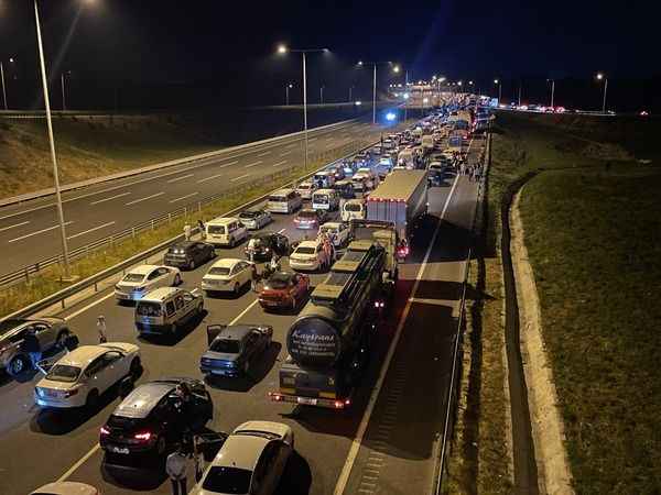 Kuzey Marmara'da kaza sonrası trafik yoğunluğu