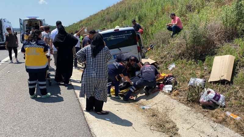  İtfaiye ekipleri sıkışan yolcu için seferber oldu