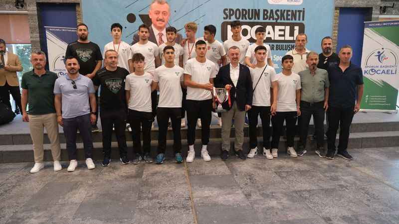 Kocaeli’nin Başarılı Sporcuları, Büyükakın ile buluştu