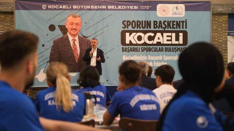 Kocaeli’nin Başarılı Sporcuları, Büyükakın ile buluştu