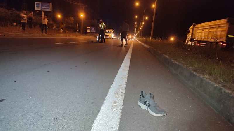 Sakarya’da feci kaza: Otomobilin çarptığı çocuk metrelerce savruldu