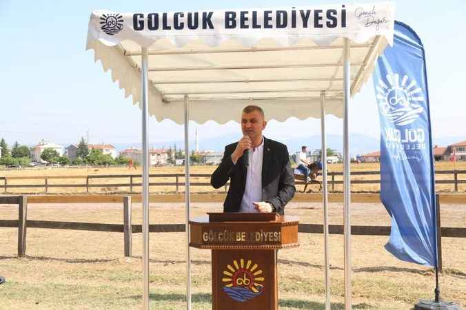 Gölcük'te Rahvan at yarışları nefes kesti