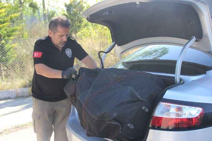 TEM'de polisi peşine takan otomobillerden 119 kilo uyuşturucu çıktı