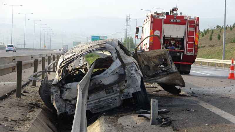 Kuzey Marmara Otoyolu'nda feci kaza 2 ölü, 1 yaralı