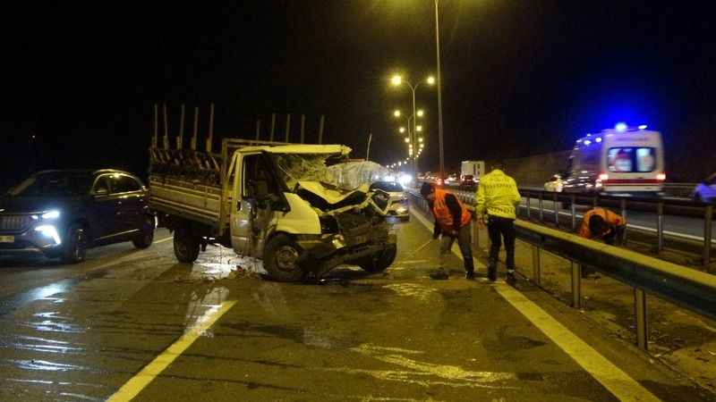 Kaza sonucu 10 kilometre araç kuyruğu oluştu