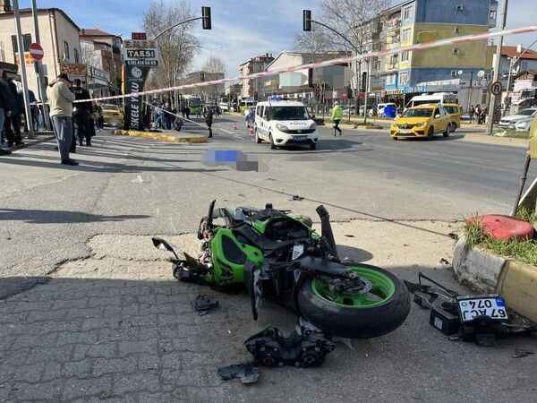 Çarptığı yaya öldü, motosikletli ise ağır yaralandı