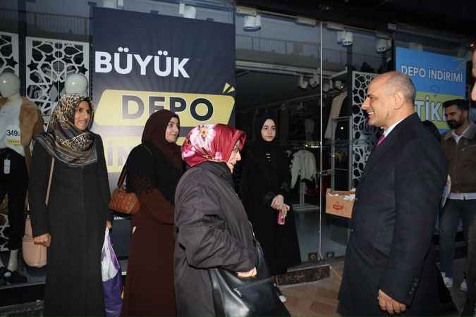 Şener Söğüt, sabahın ilk ışıklarında Körfez sokaklarındaydı