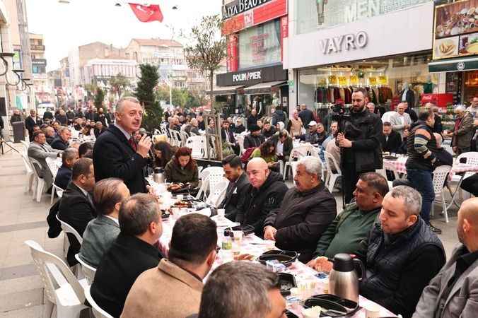 Büyükakın ve Tutuş’tan Belsa sokağında esnaf buluşması