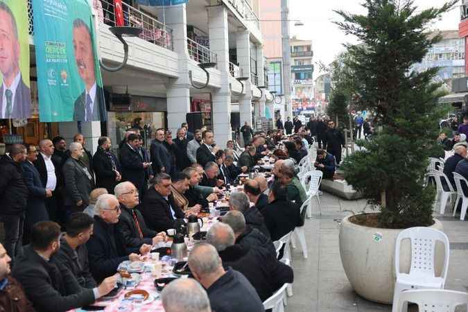 Büyükakın ve Tutuş’tan Belsa sokağında esnaf buluşması