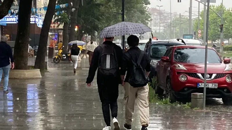 Kocaeli'de dolu ve sağanak etkili oldu