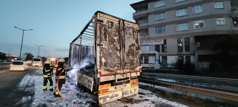 Kamyondan geriye iskeleti kaldı